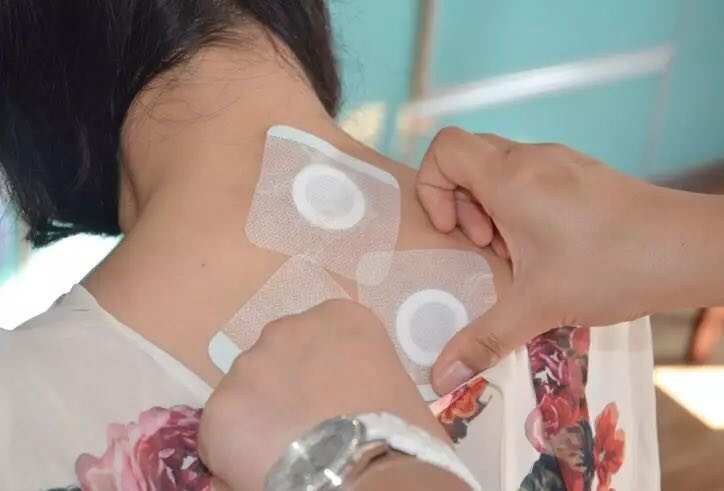 1、三伏貼癢能抹青草膏嗎？
